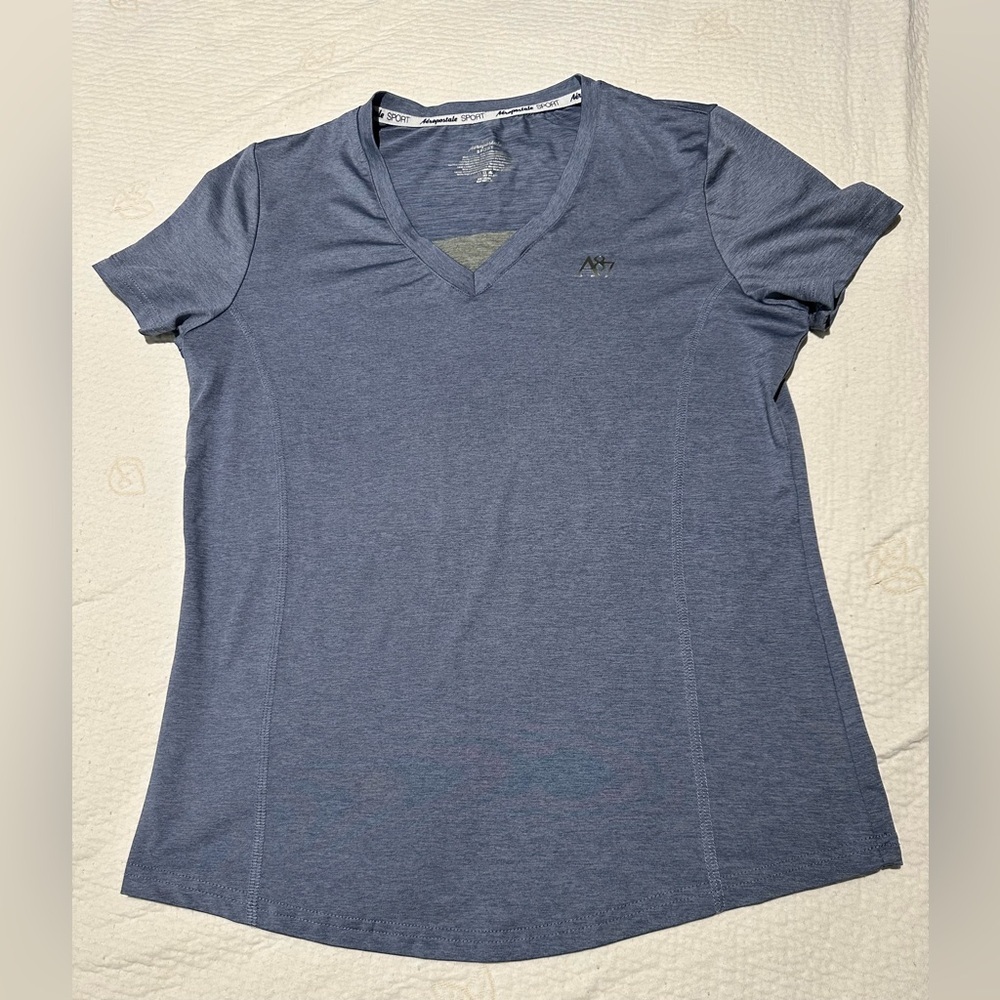 Aeropostale Sport: Women’s V-Neck Short Sleeve Shirt- Size Large